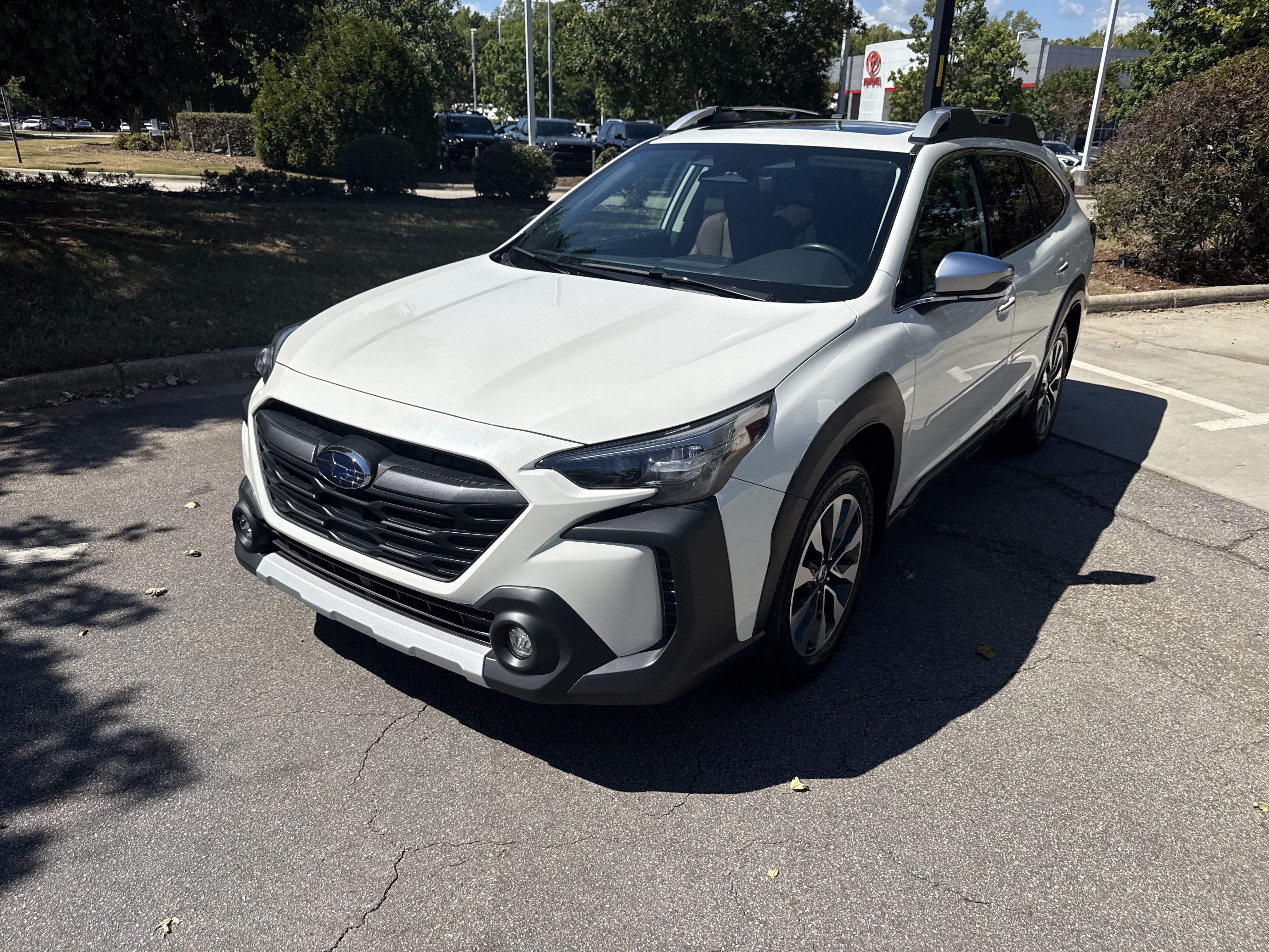 Used 2023 Subaru Outback Touring XT AWD/4WD image 6