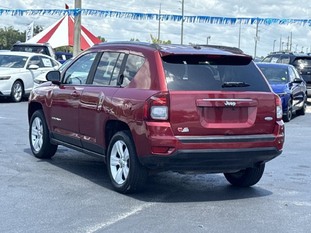 Used 2014 Jeep Compass Latitude FWD image 9
