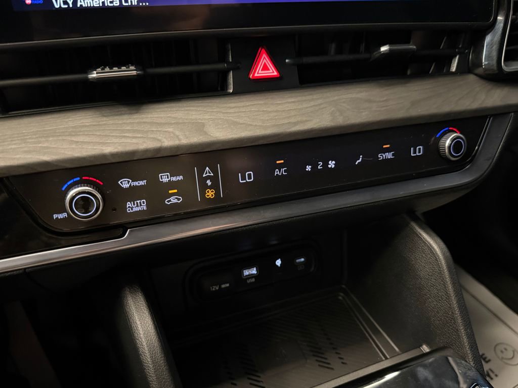 Used 2025 Kia Sportage X-Line w/ Premium Package image 15