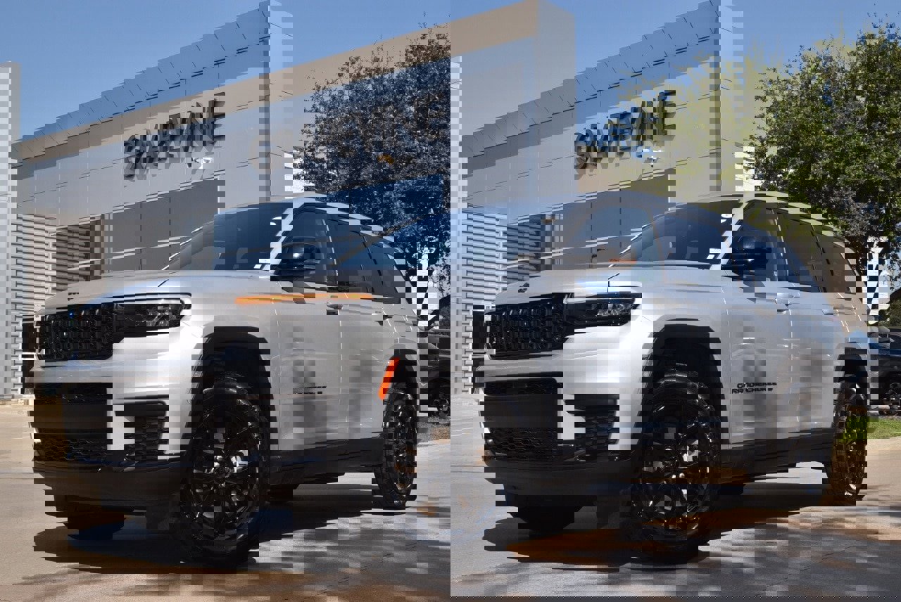 Used 2024 Jeep Grand Cherokee L Laredo video 1