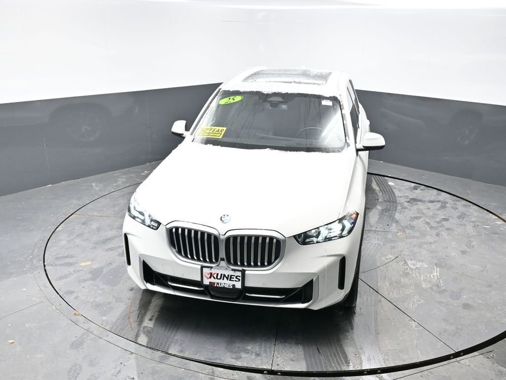 Used 2025 BMW X5 xDrive50e image 39