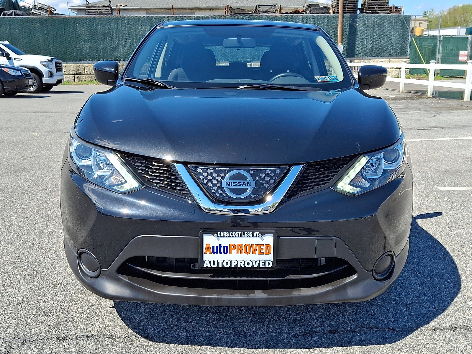 Used 2018 Nissan Rogue Sport S w/ S Appearance Package FWD image 2