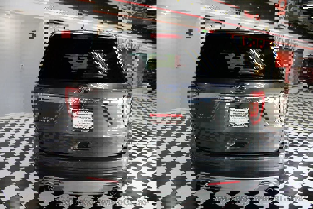 Used 2017 Ford Explorer Limited image 5