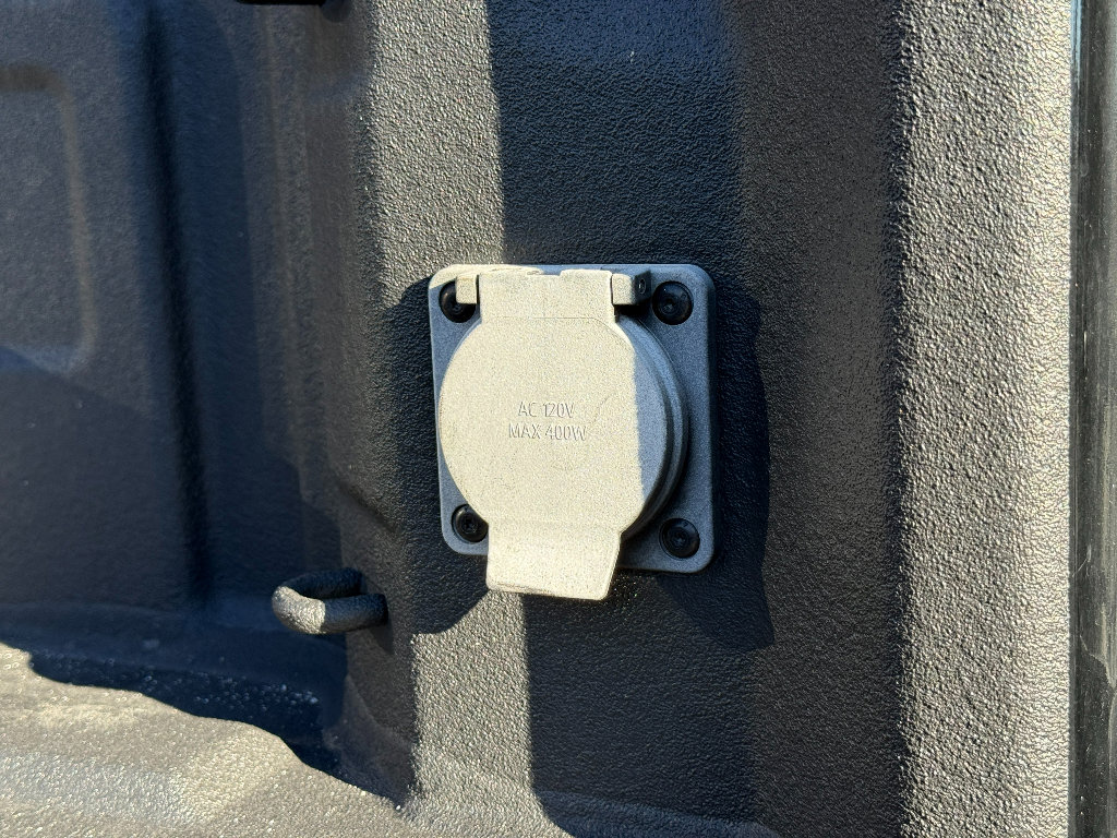 Used 2024 GMC Sierra 1500 Elevation image 8