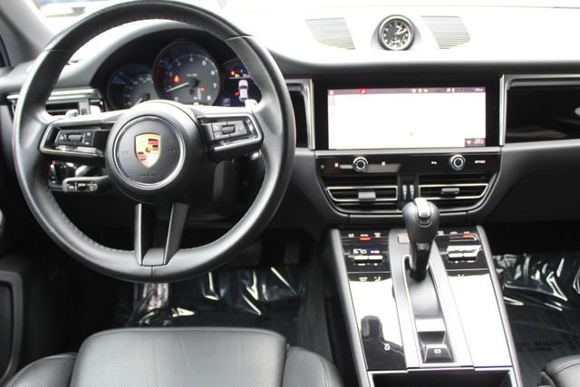 Used 2022 Porsche Macan image 4