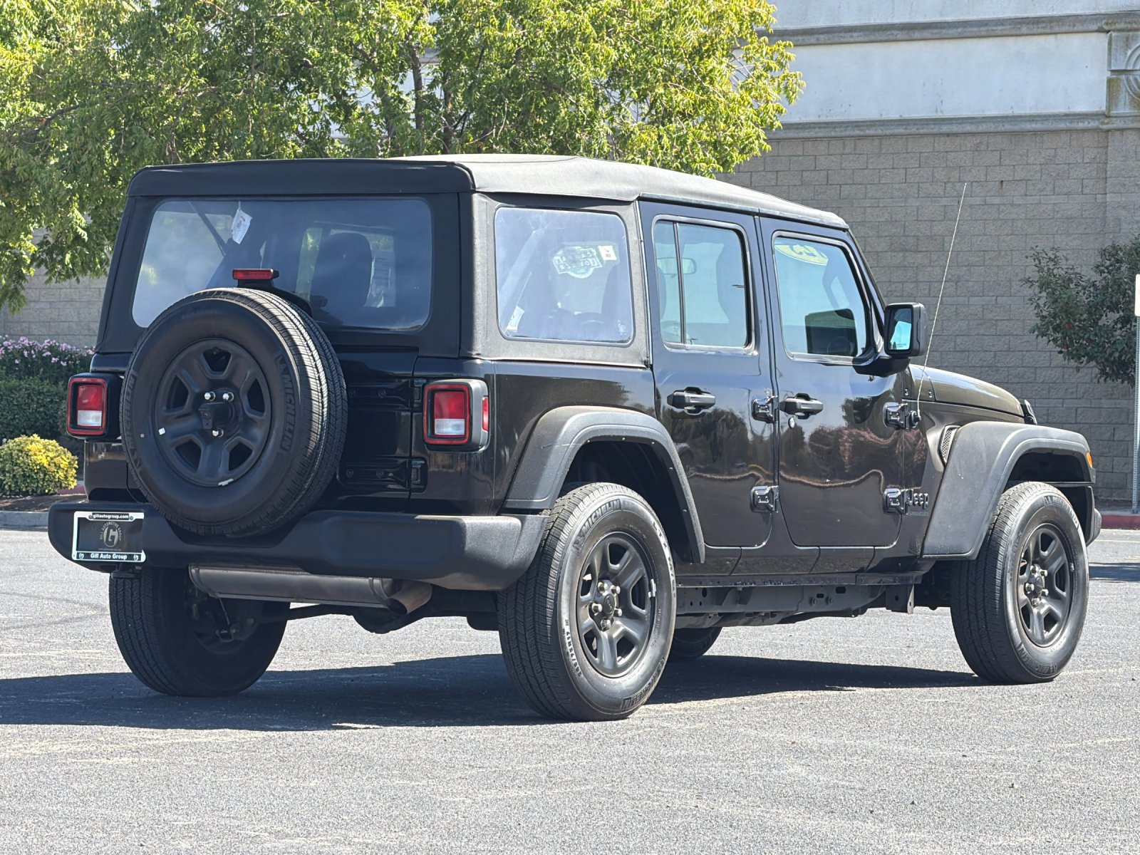 Used 2023 Jeep Wrangler Unlimited Sport AWD/4WD image 4