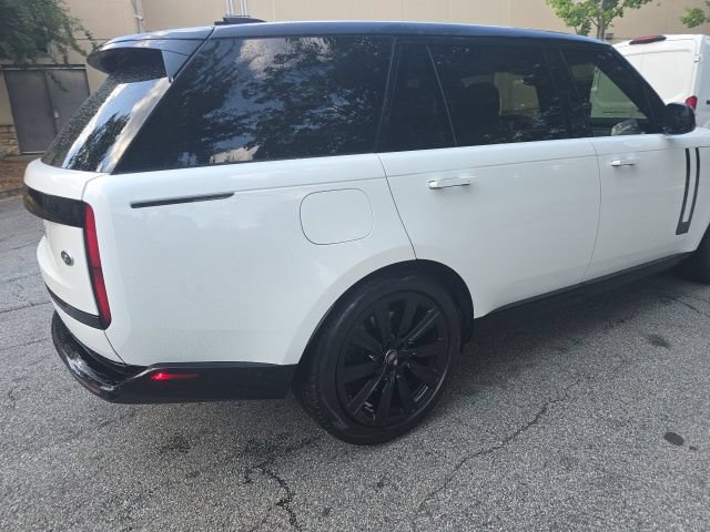 Used 2023 Land Rover Range Rover Long Wheelbase SE AWD/4WD image 8