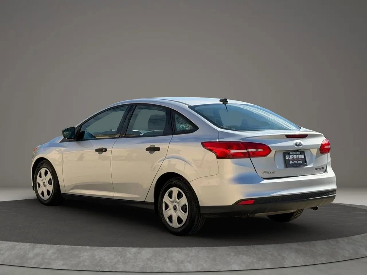 Used 2017 Ford Focus S image 5