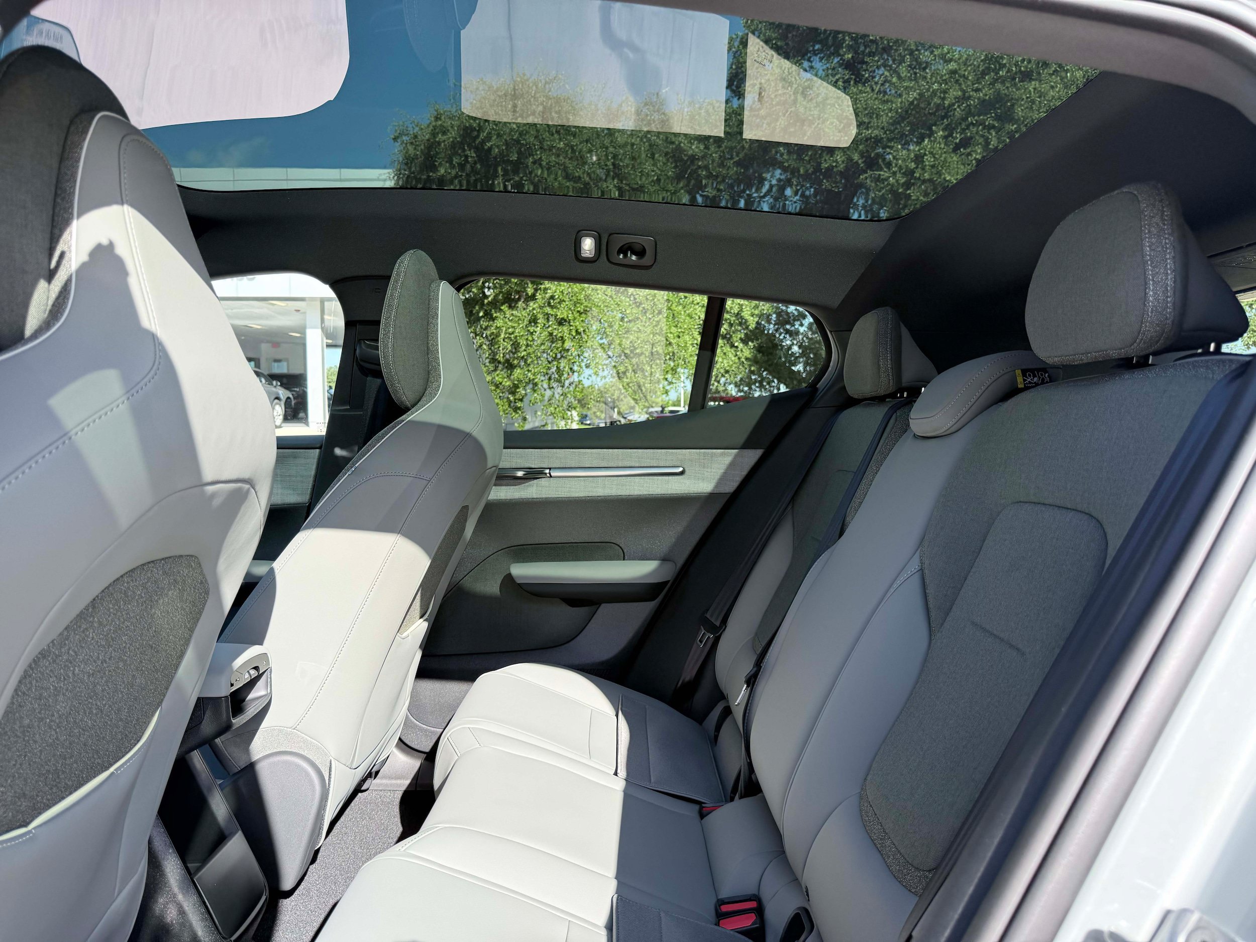 New 2026 Volvo EX30 Plus w/ Protection Package Premier AWD/4WD image 14