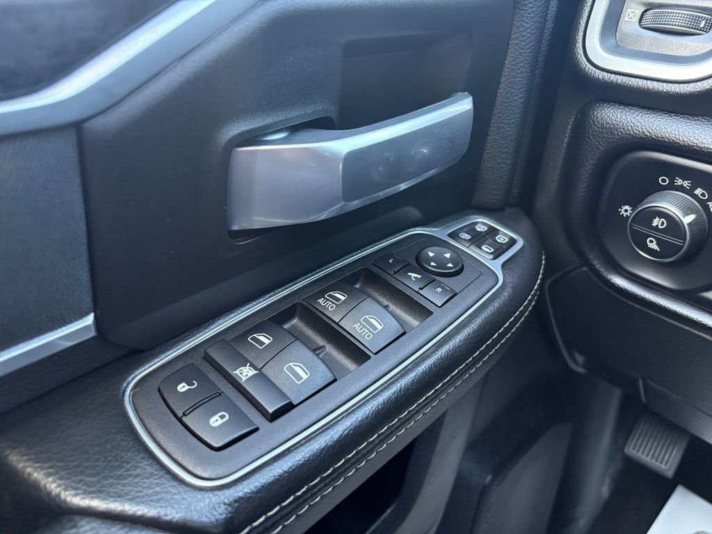 Used 2024 RAM 3500 Big Horn image 11