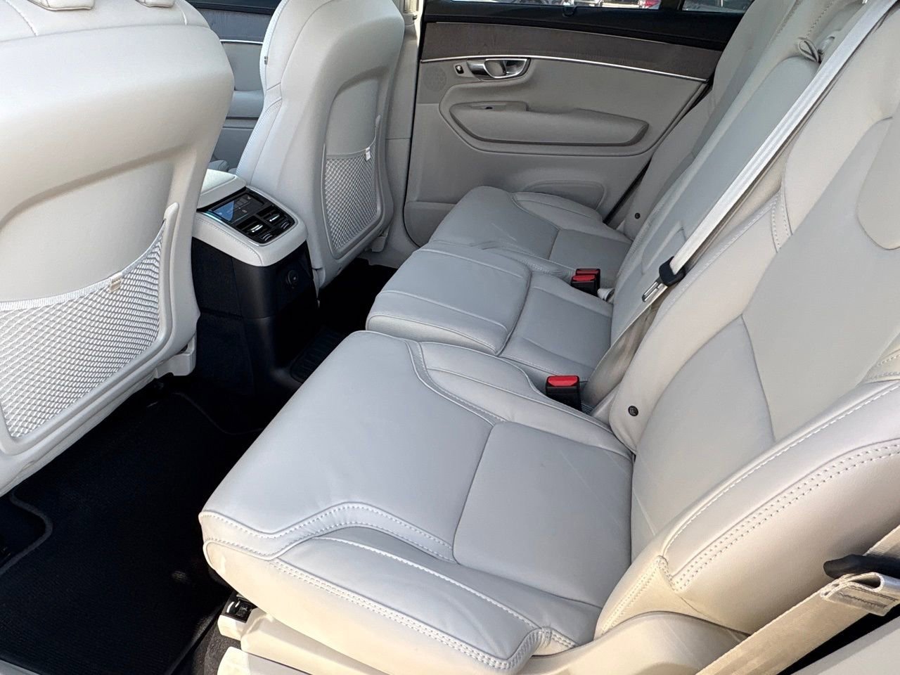 New 2026 Volvo XC90 T8 Ultra w/ Protection Package Premier image 20