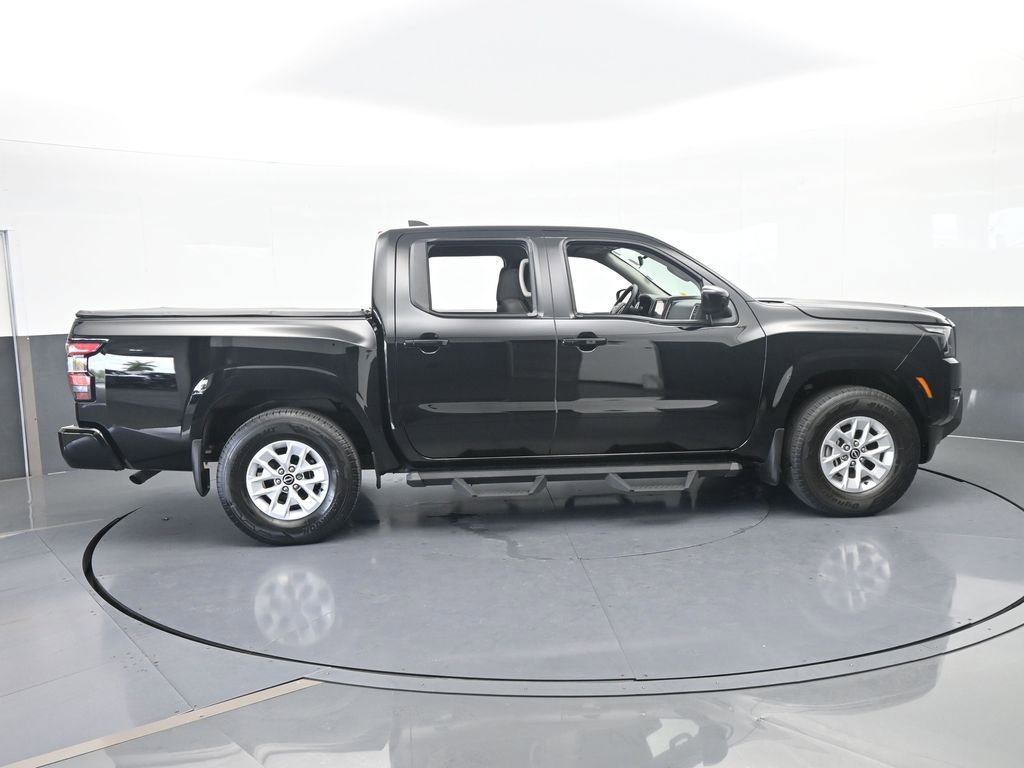 Used 2024 Nissan Frontier SV image 7