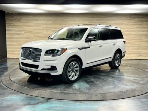 Used 2023 Lincoln Navigator Reserve AWD/4WD image 8