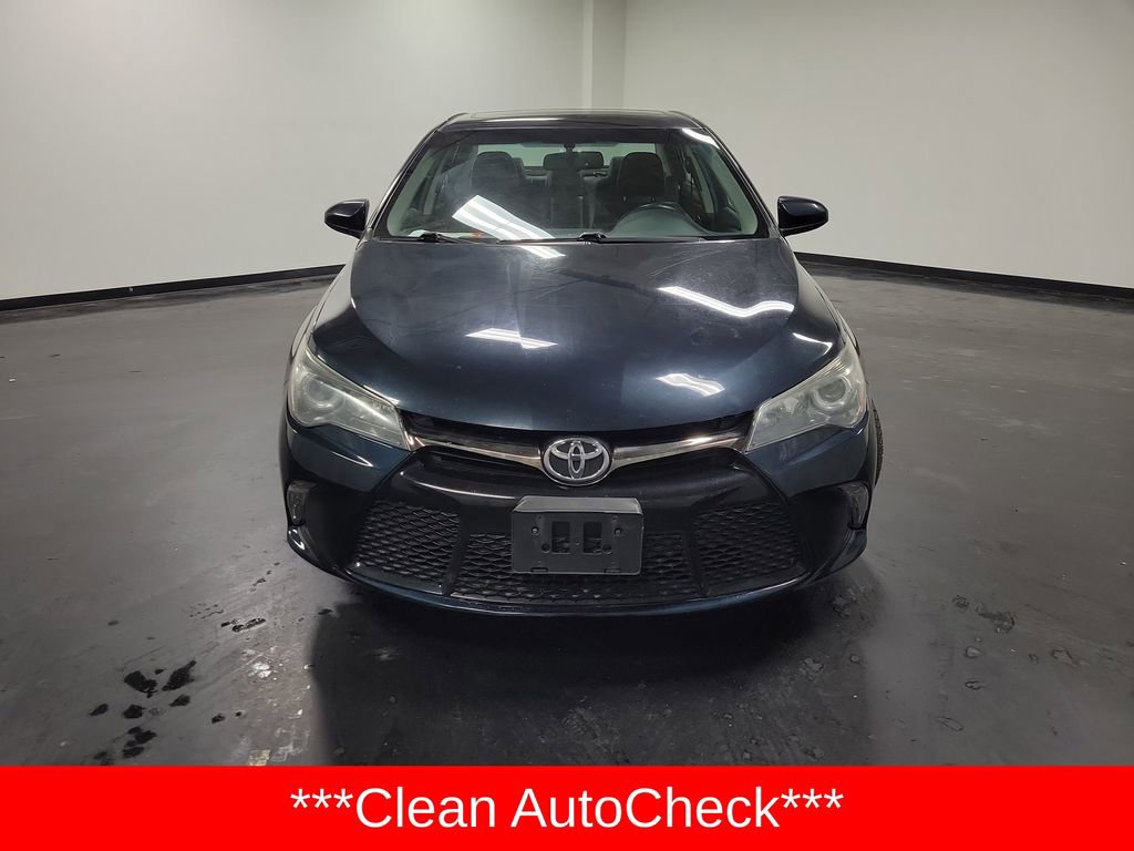 Used 2015 Toyota Camry XSE w/ Moonroof Package image 2
