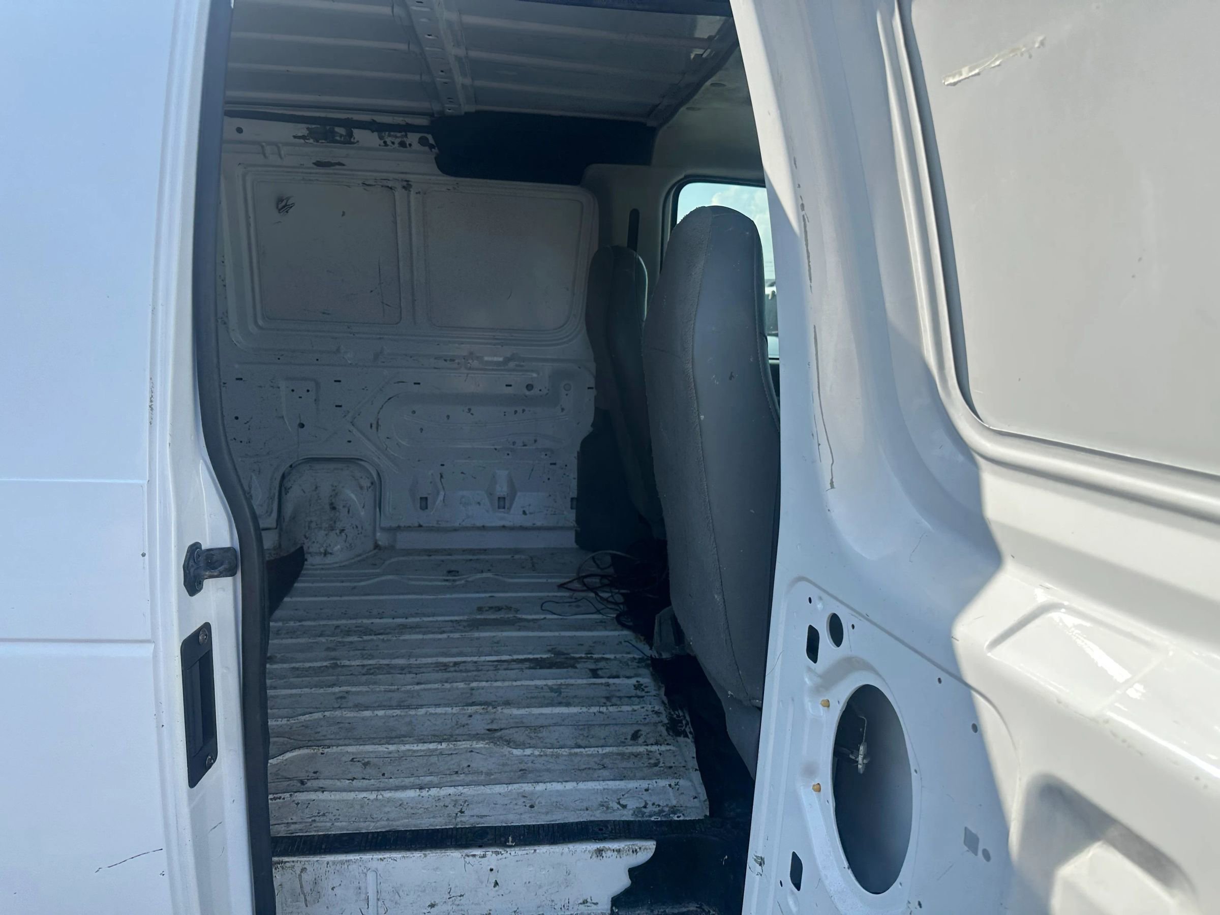 Used 2008 Ford E-150 and Econoline 150 image 12