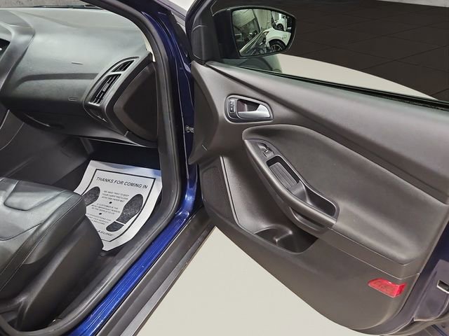 Used 2016 Ford Focus SE w/ Equipment Group 201A FWD image 17