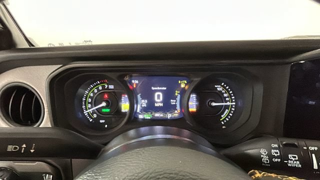 Used 2024 Jeep Wrangler Unlimited w/ Convenience Group AWD/4WD image 16