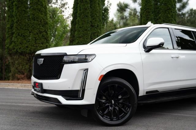 Used 2022 Cadillac Escalade ESV Sport w/ Touring Package image 3