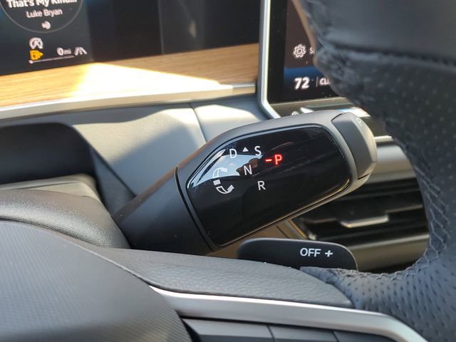 New 2026 Volkswagen Tiguan SEL R-Line image 30