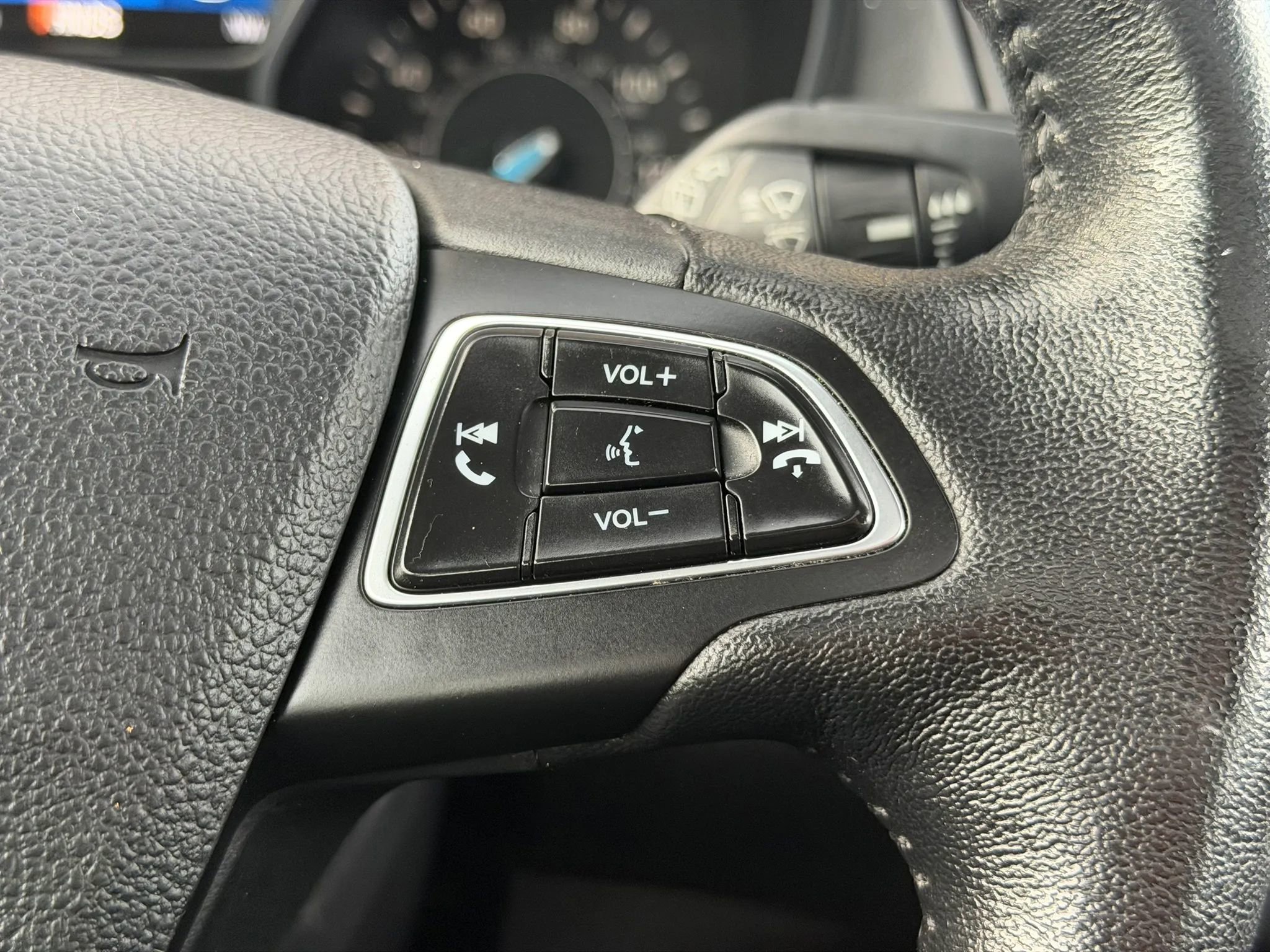Used 2017 Ford Focus Titanium FWD image 30