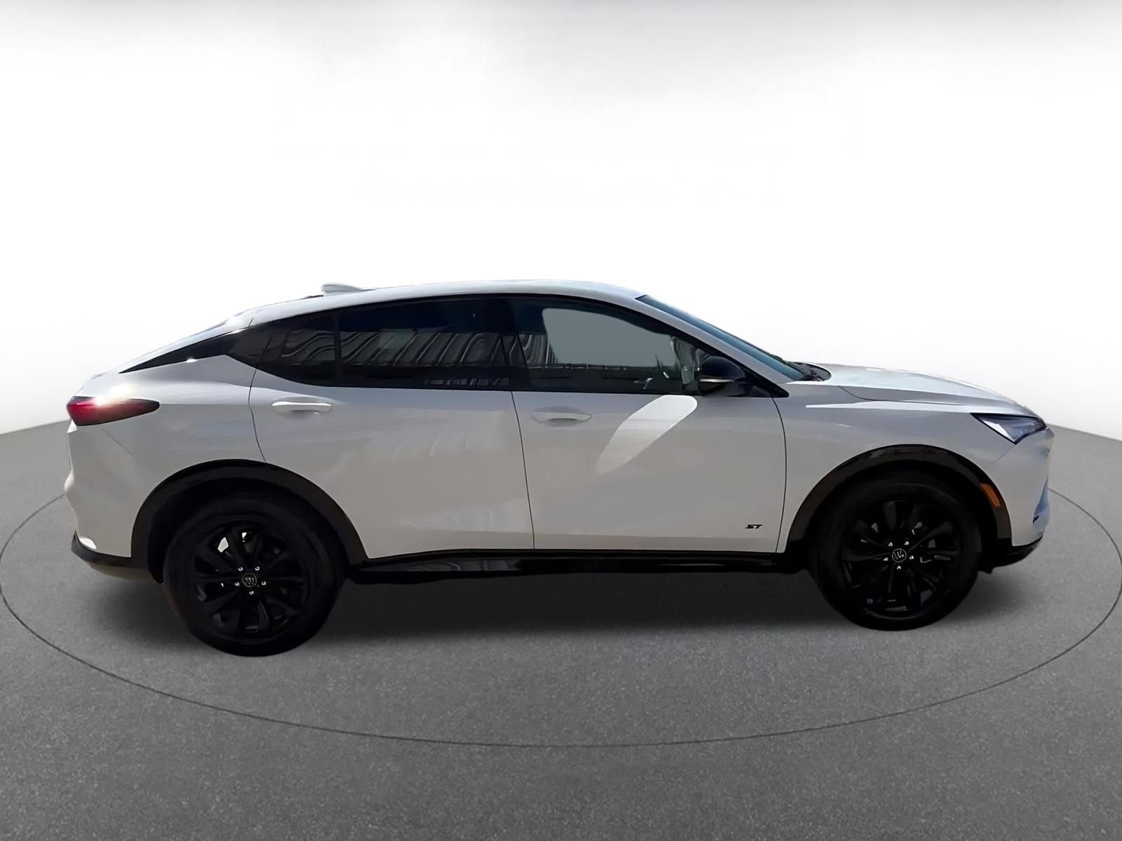 Used 2025 Buick Envista Sport Touring image 15