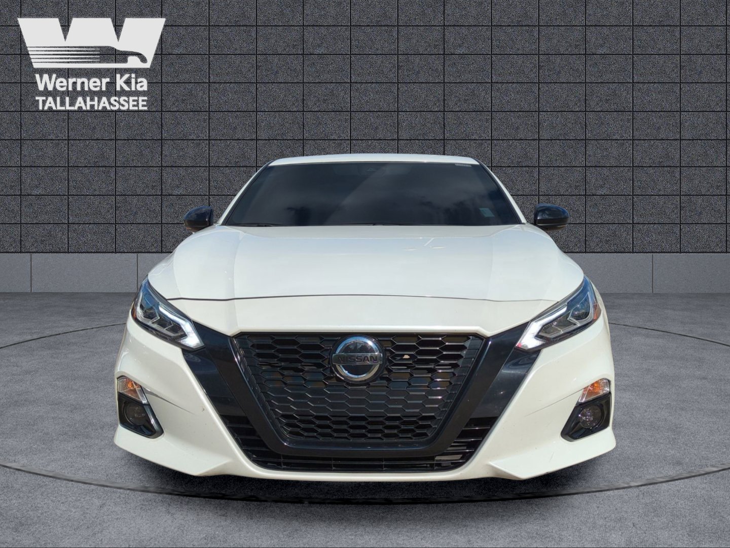 Used 2022 Nissan Altima 2.5 SR w/ Midnight Edition Package image 9