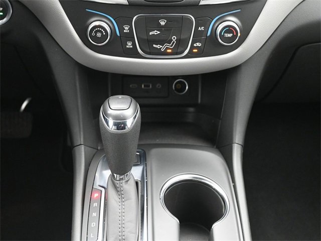 Used 2021 Chevrolet Equinox LS w/ LS Convenience Package image 22