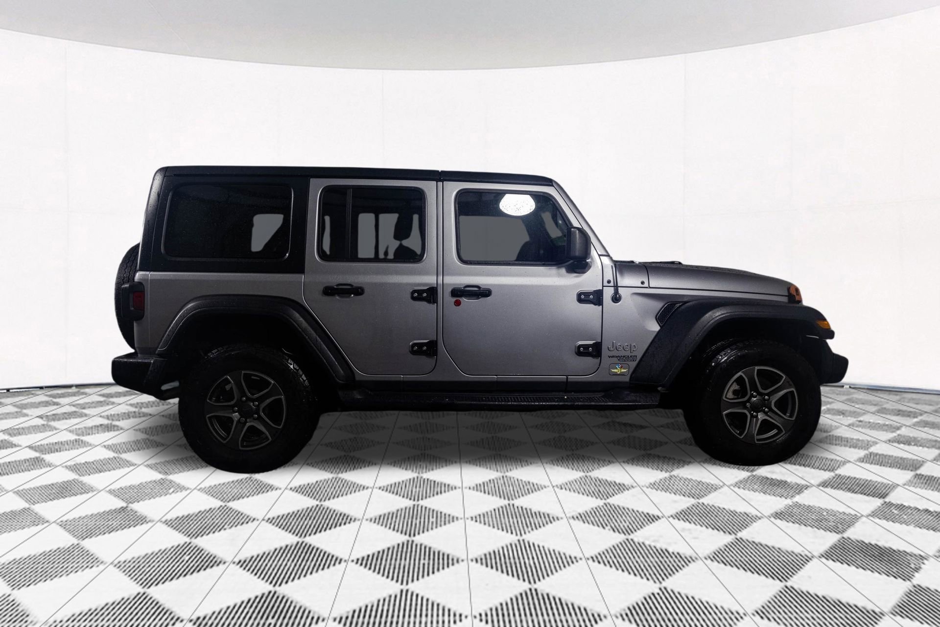Used 2018 Jeep Wrangler Unlimited Sport S image 17