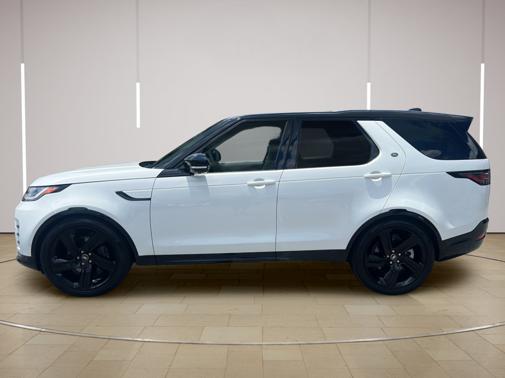 Used 2025 Land Rover Discovery Dynamic SE AWD/4WD image 2