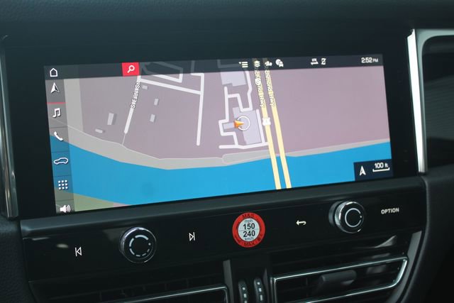 New 2025 Porsche Macan S image 19