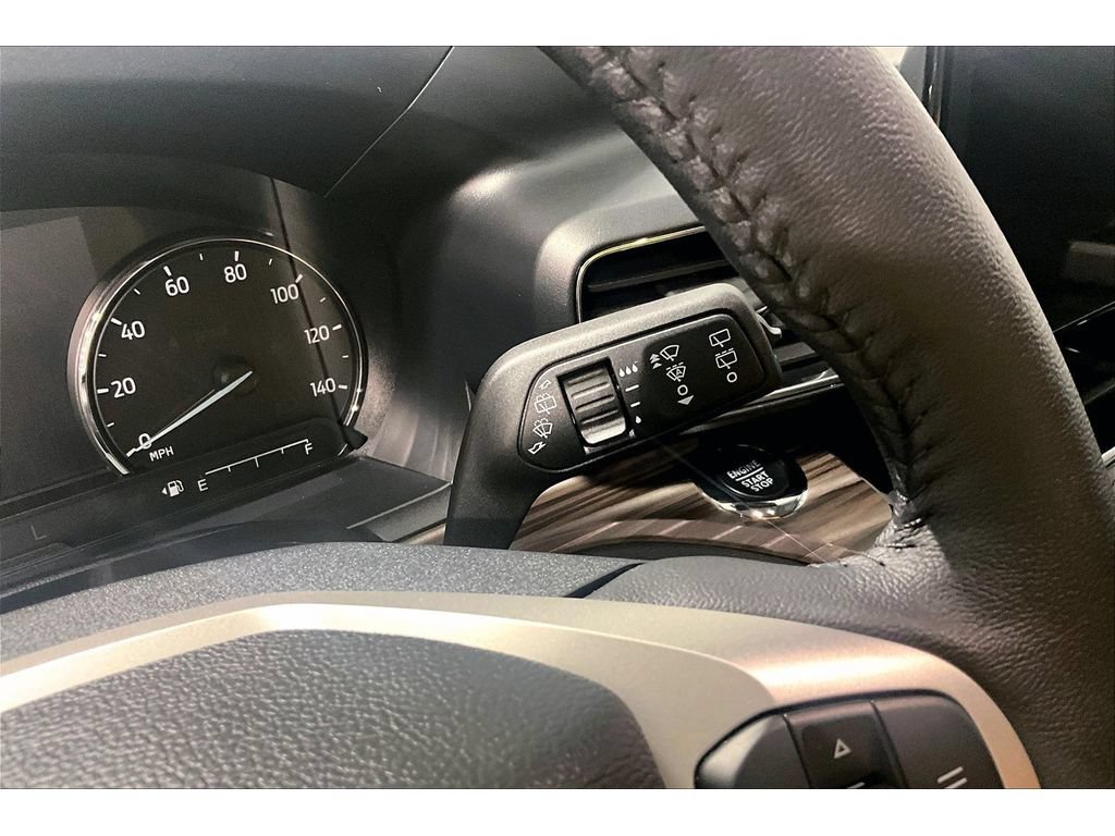 Used 2024 Ford Explorer Limited w/ Equipment Group 301A AWD/4WD image 20