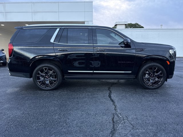 Used 2023 GMC Yukon Denali w/ LPO, Floor Liner Package image 2