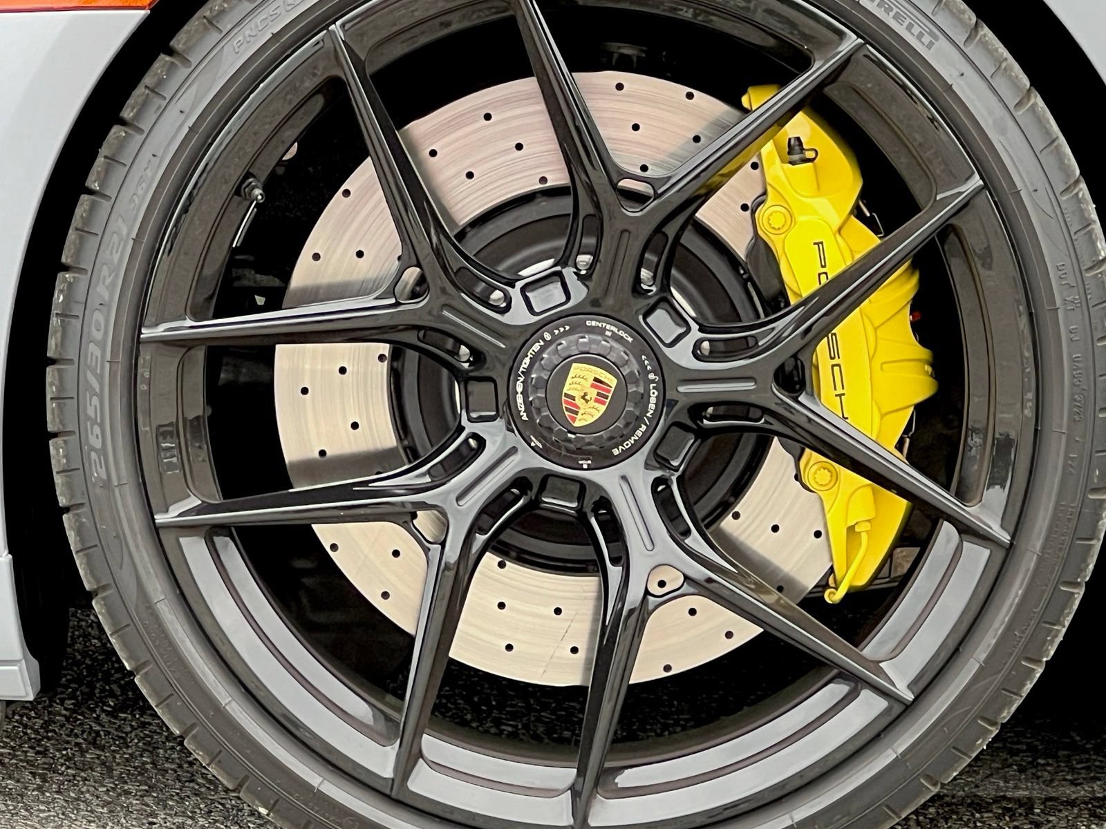 Certified 2024 Porsche 911 Targa 4 GTS AWD/4WD image 18