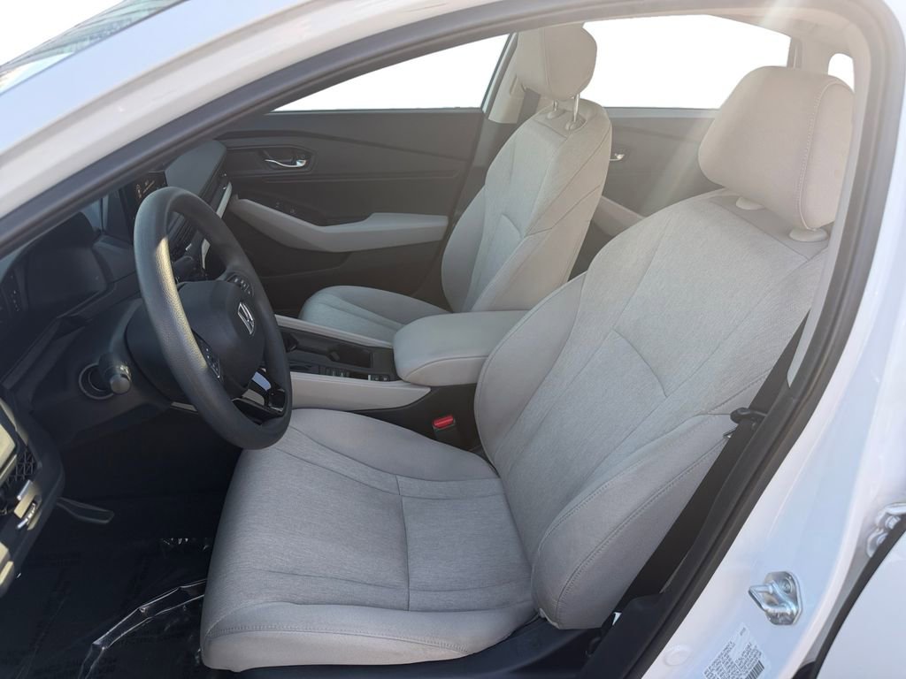 Used 2023 Honda Accord EX image 9