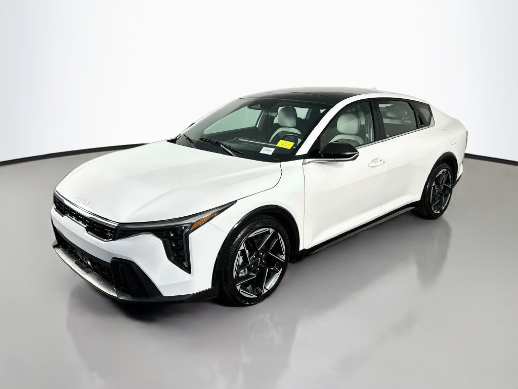 Used 2025 Kia K4 GT-Line w/ GT-Line Premium Package FWD image 3
