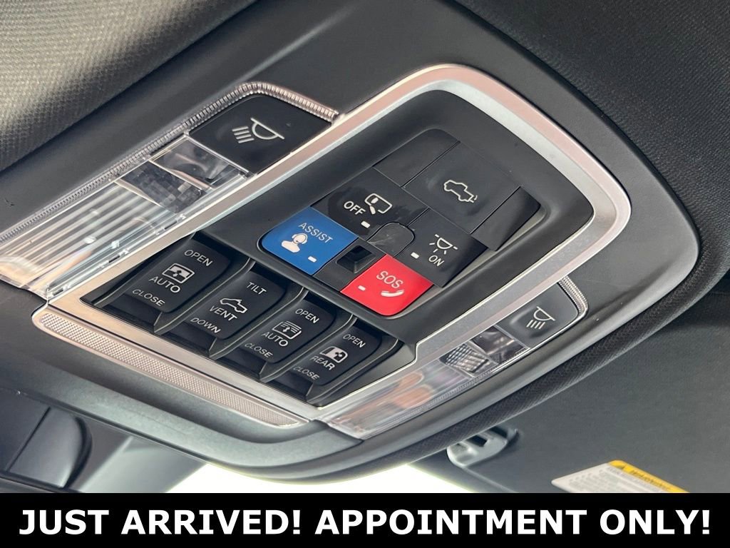 Used 2020 RAM 1500 Longhorn image 32