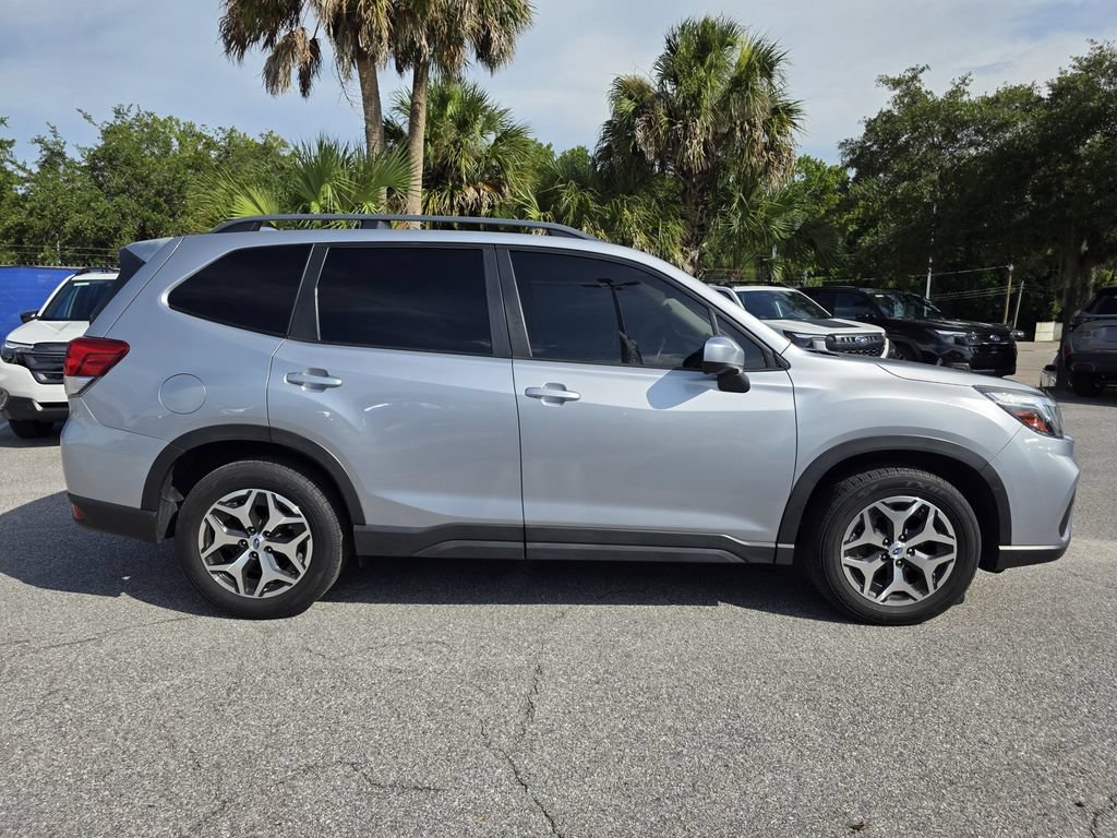 Used 2020 Subaru Forester Premium w/ Popular Package #1 AWD/4WD image 2