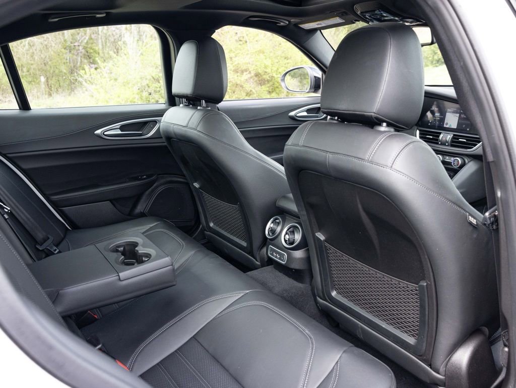 Used 2024 Alfa Romeo Giulia Veloce image 58