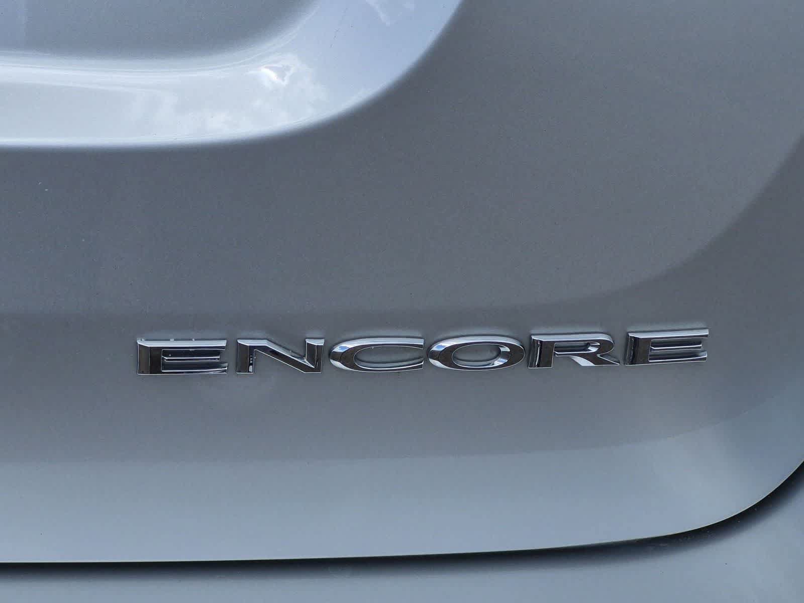 Used 2018 Buick Encore Essence FWD image 12
