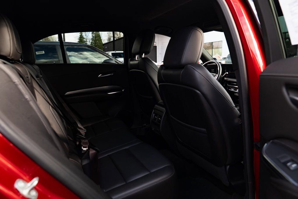Used 2023 Cadillac XT4 Premium Luxury image 22