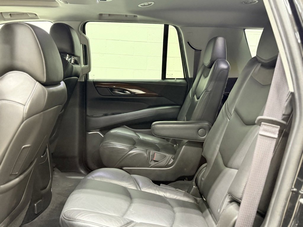 Used 2017 Cadillac Escalade Premium Luxury w/ LPO, Radiant Package image 16