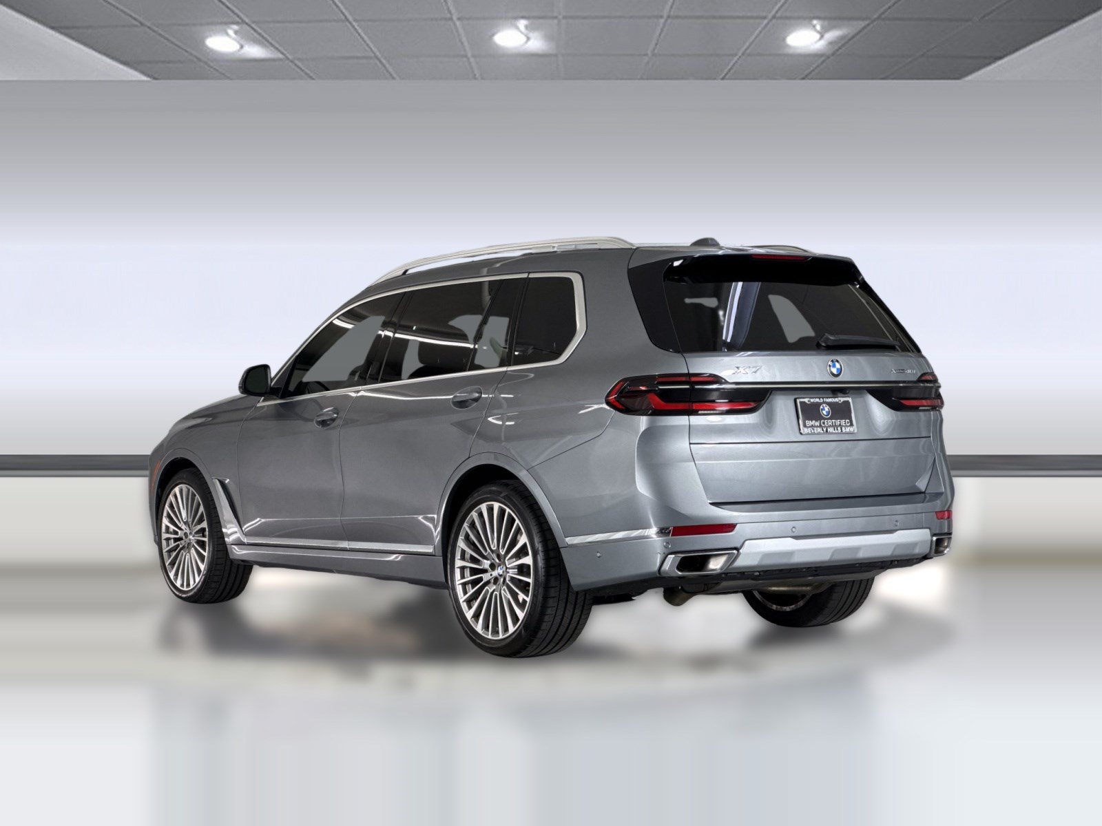 Certified 2024 BMW X7 xDrive40i w/ Parking Assistance Package AWD/4WD image 3