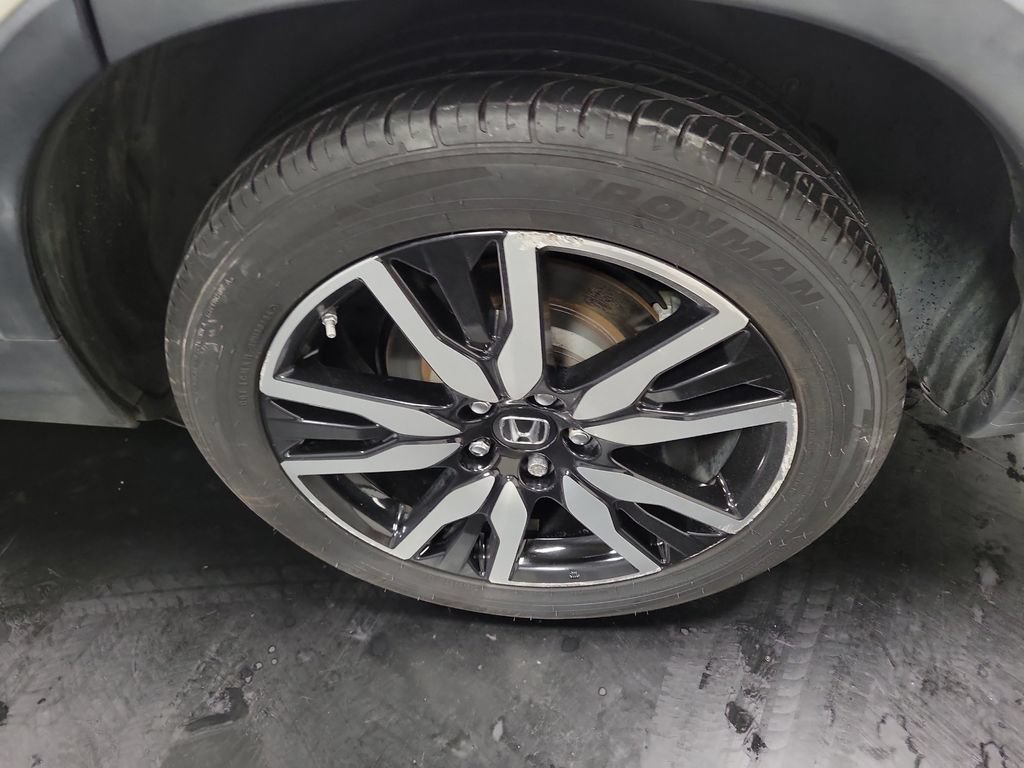 Used 2019 Honda Pilot Touring image 12