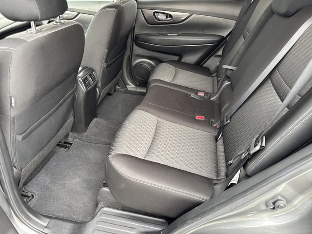 Used 2019 Nissan Rogue SV w/ Sun & Sound Touring Package image 13