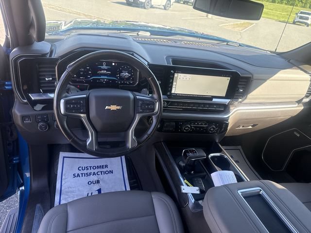 Used 2022 Chevrolet Silverado 1500 LTZ w/ Z71 Off-Road Package AWD/4WD image 21