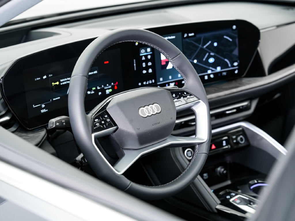 Used 2025 Audi Q5 Premium Plus AWD/4WD image 9