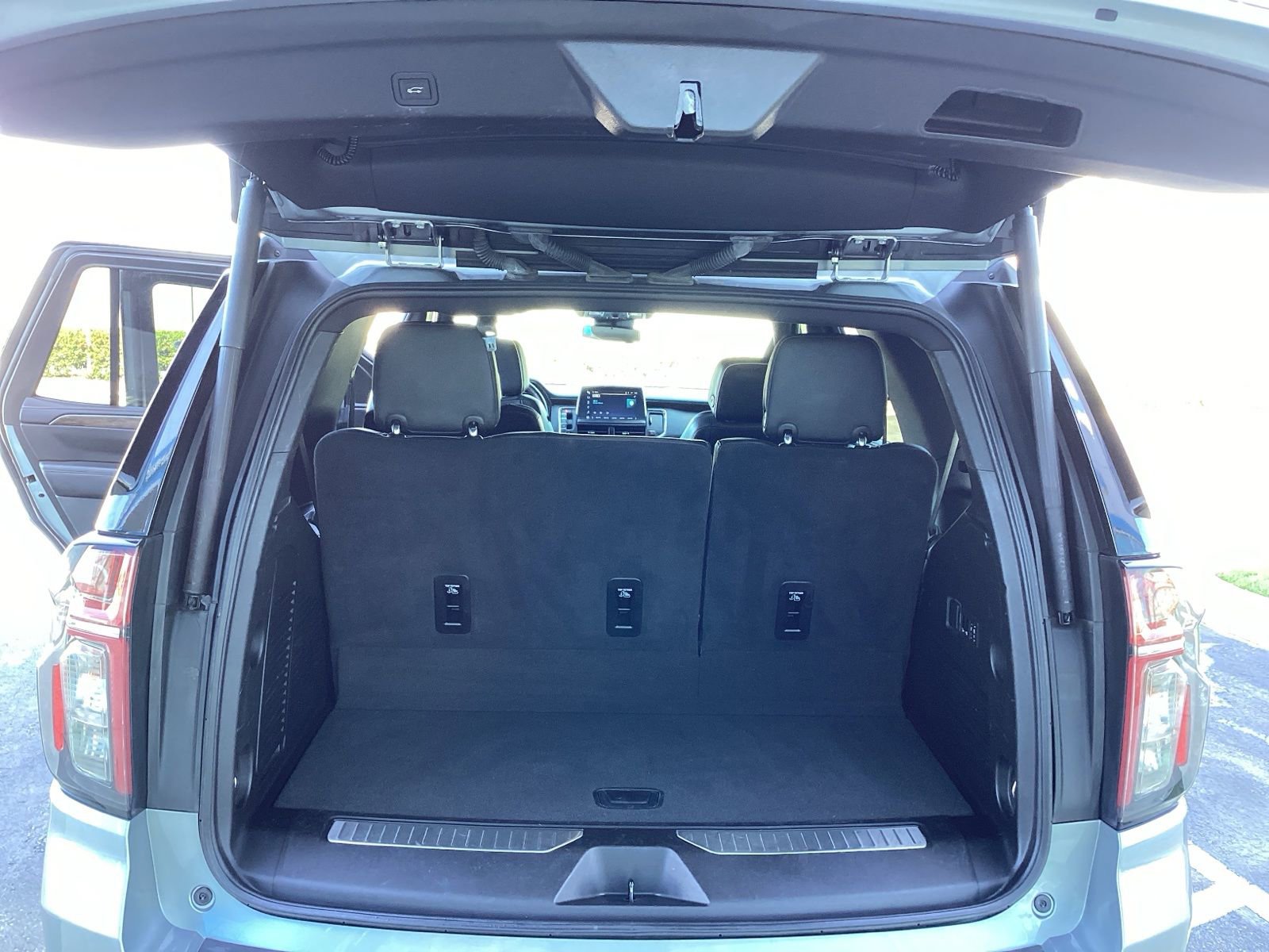 Used 2024 Chevrolet Tahoe Premier image 23