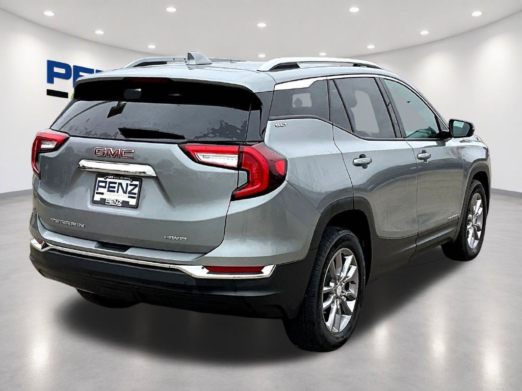 Used 2023 GMC Terrain SLT AWD/4WD image 10