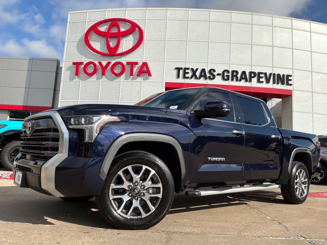 Used 2023 Toyota Tundra Limited AWD/4WD image 2