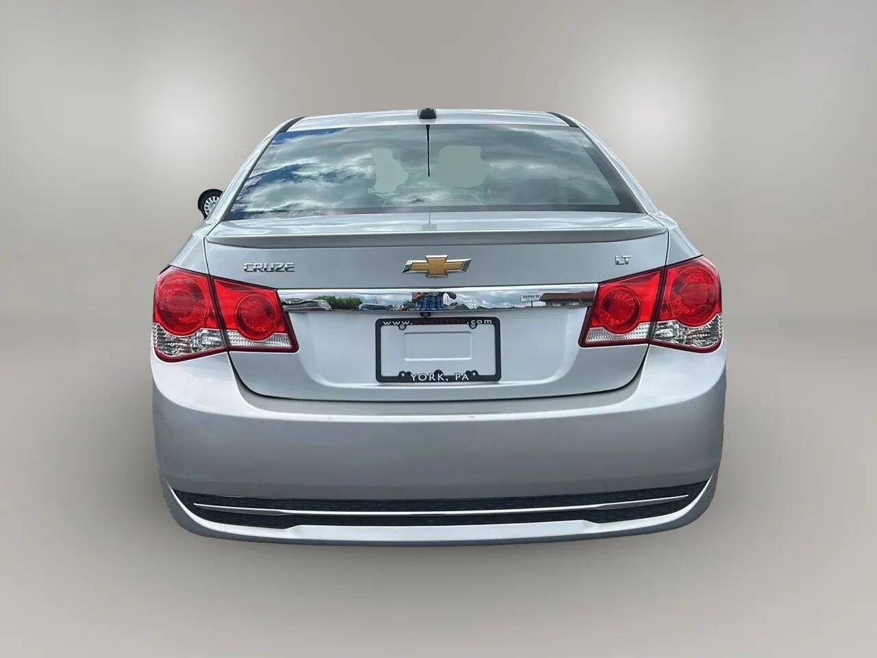 Used 2016 Chevrolet Cruze LT FWD image 6